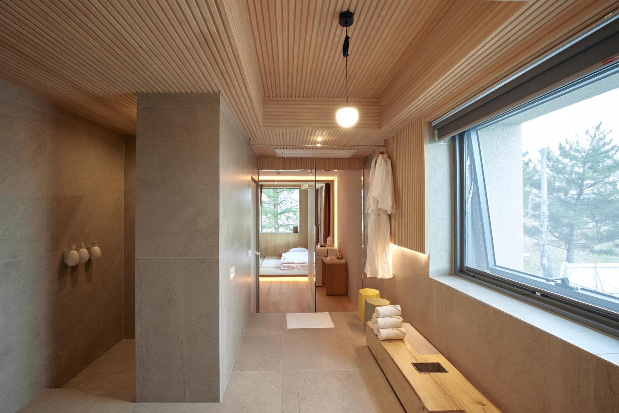 Pbr7 Hotel Unusual Stay Gyeongju Luaran gambar